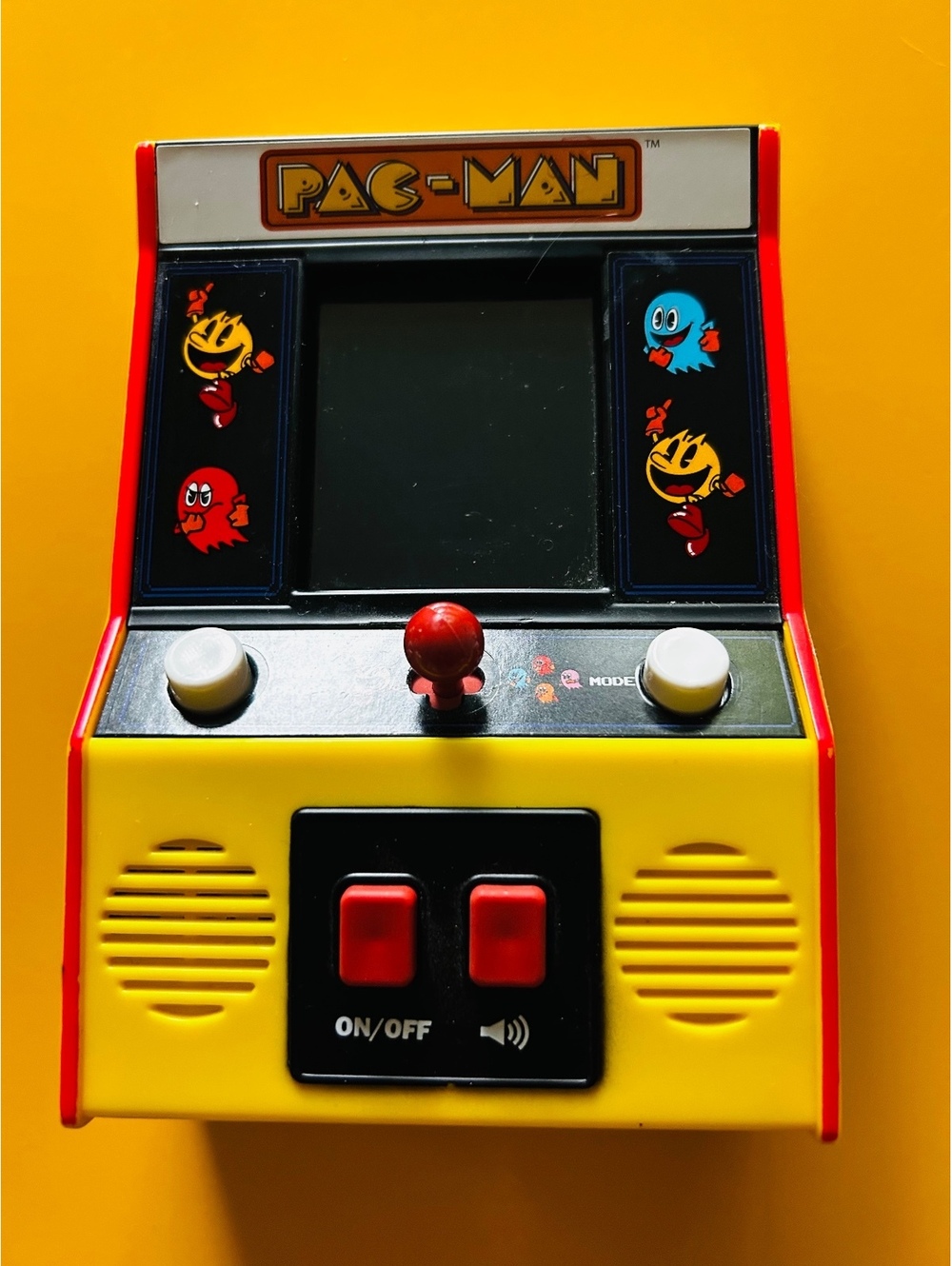 Basic Fun Arcade Classics Pac-Man Retro Mini Arcade Machine Game